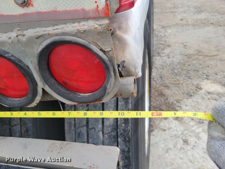 image for item DM2560 1982 Trailmobile  pneumatic dry bulk trailer