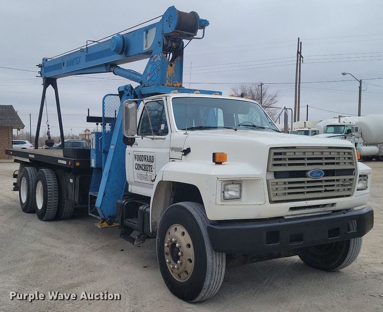 image for item DM2561 1988 Ford FT900F  crane truck