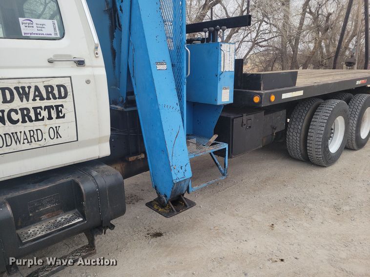image for item DM2561 1988 Ford FT900F  crane truck