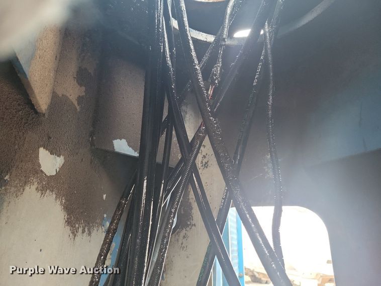 image for item DM2561 1988 Ford FT900F  crane truck