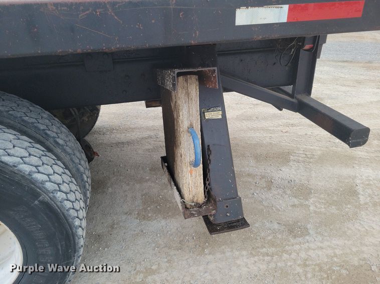 image for item DM2561 1988 Ford FT900F  crane truck