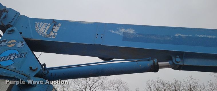 image for item DM2561 1988 Ford FT900F  crane truck