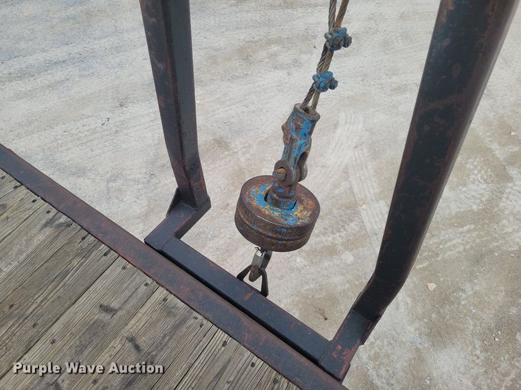 image for item DM2561 1988 Ford FT900F  crane truck