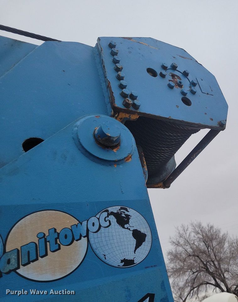 image for item DM2561 1988 Ford FT900F  crane truck