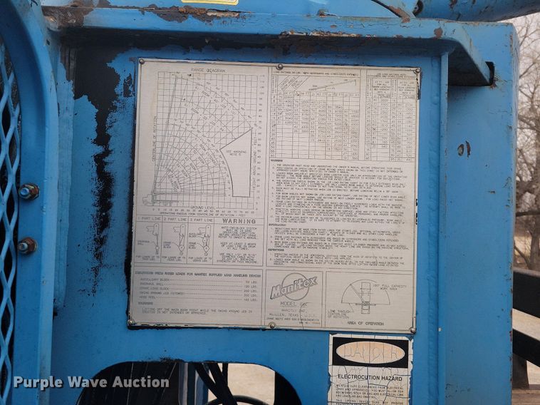 image for item DM2561 1988 Ford FT900F  crane truck