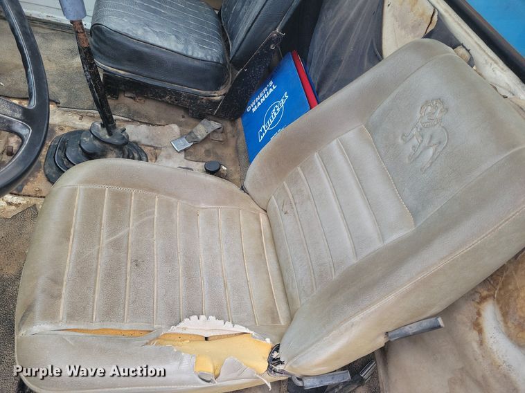 image for item DM2561 1988 Ford FT900F  crane truck