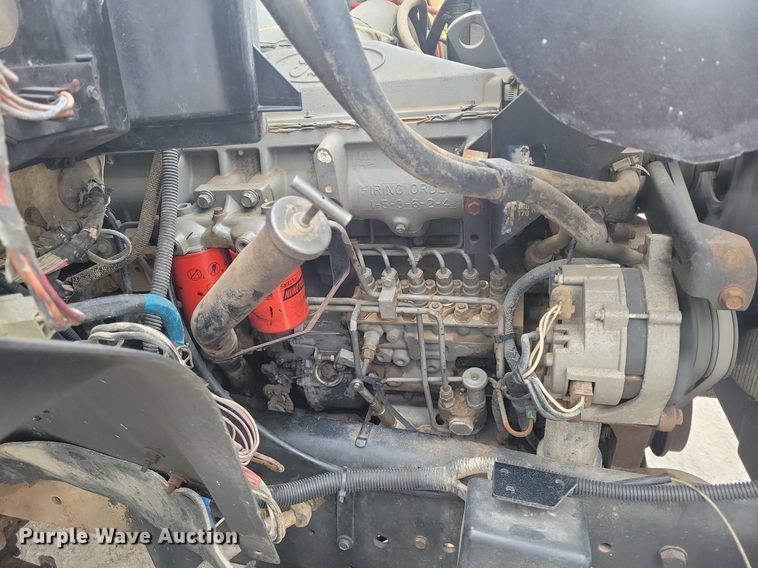 image for item DM2561 1988 Ford FT900F  crane truck