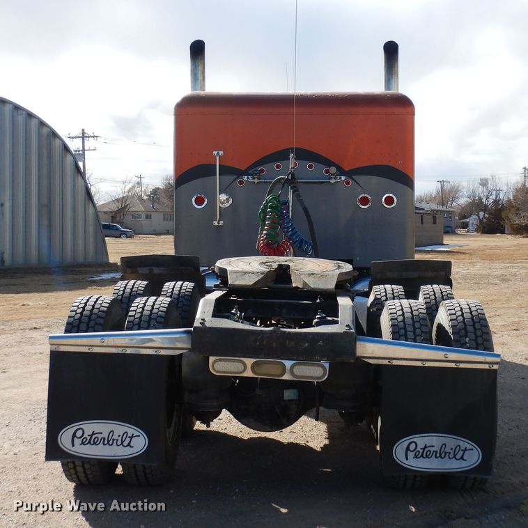 image for item DN6279 1991 Peterbilt 379  semi truck