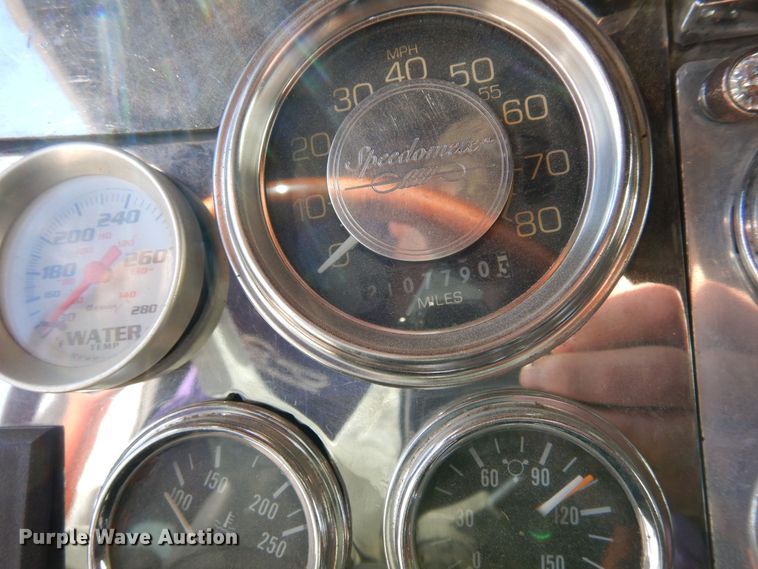 image for item DN6279 1991 Peterbilt 379  semi truck