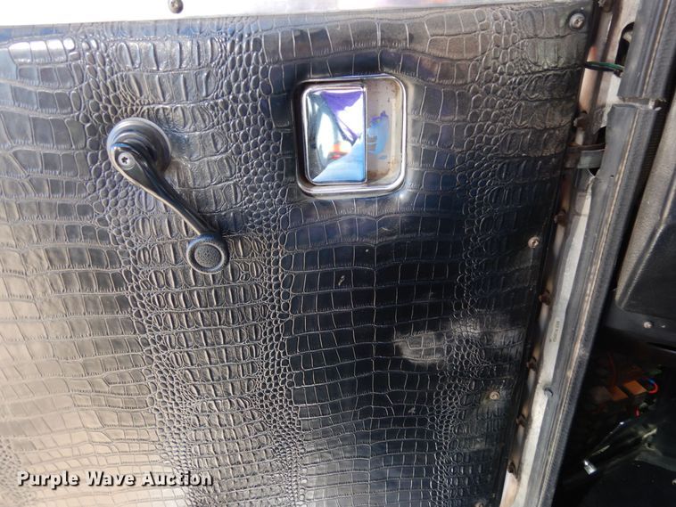 image for item DN6279 1991 Peterbilt 379  semi truck