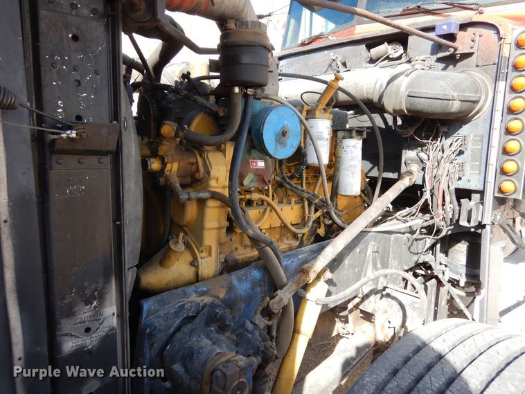 image for item DN6279 1991 Peterbilt 379  semi truck