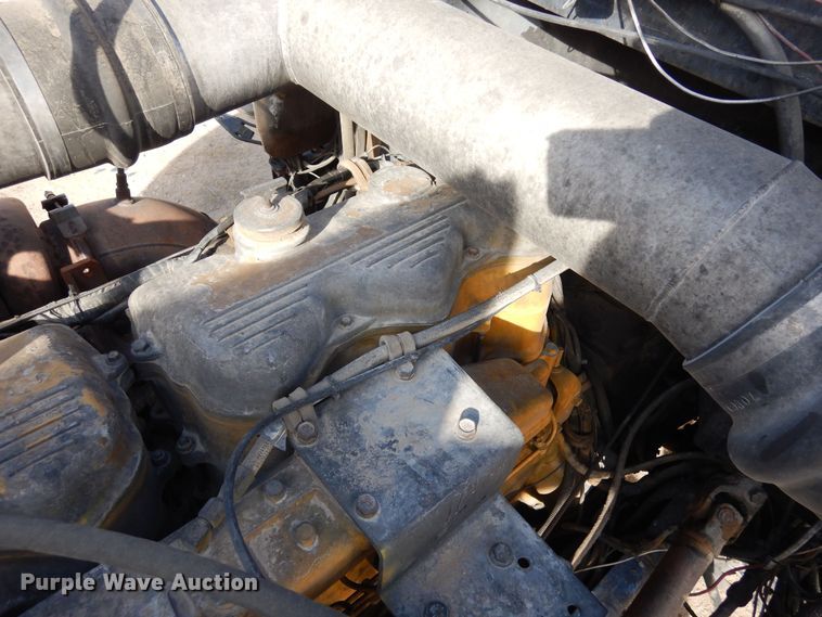 image for item DN6279 1991 Peterbilt 379  semi truck