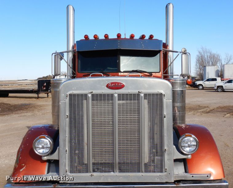 image for item DN6279 1991 Peterbilt 379  semi truck