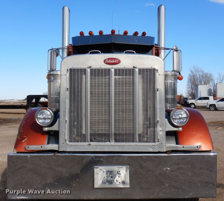 image for item DN6279 1991 Peterbilt 379  semi truck