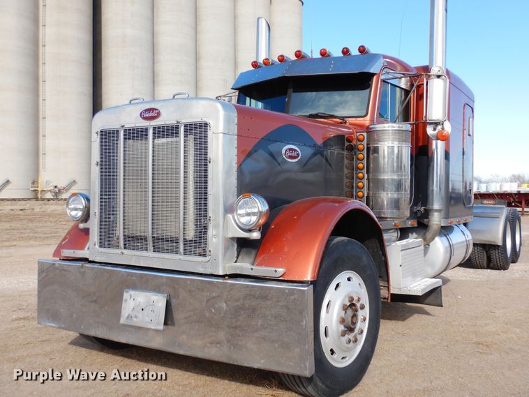 image for item DN6279 1991 Peterbilt 379  semi truck
