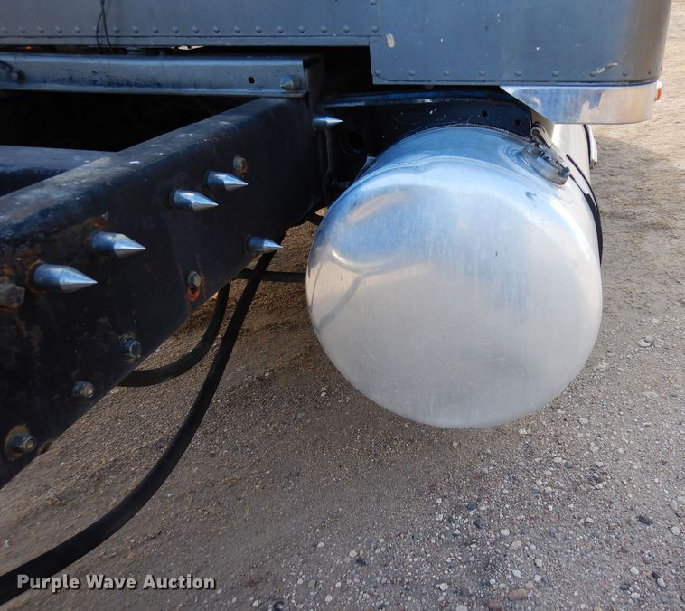 image for item DN6279 1991 Peterbilt 379  semi truck