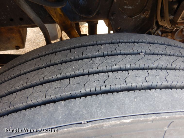 image for item DN6279 1991 Peterbilt 379  semi truck