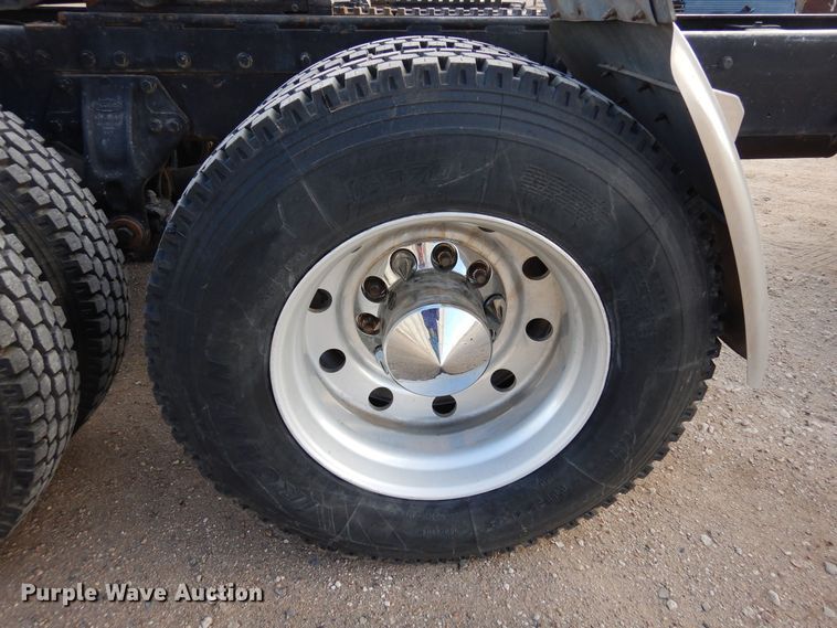 image for item DN6279 1991 Peterbilt 379  semi truck