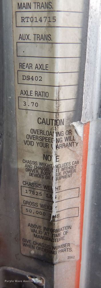 image for item DN6279 1991 Peterbilt 379  semi truck