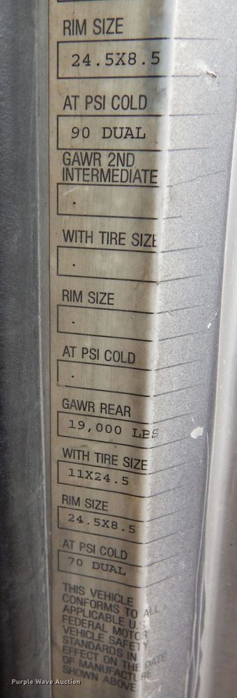 image for item DN6279 1991 Peterbilt 379  semi truck