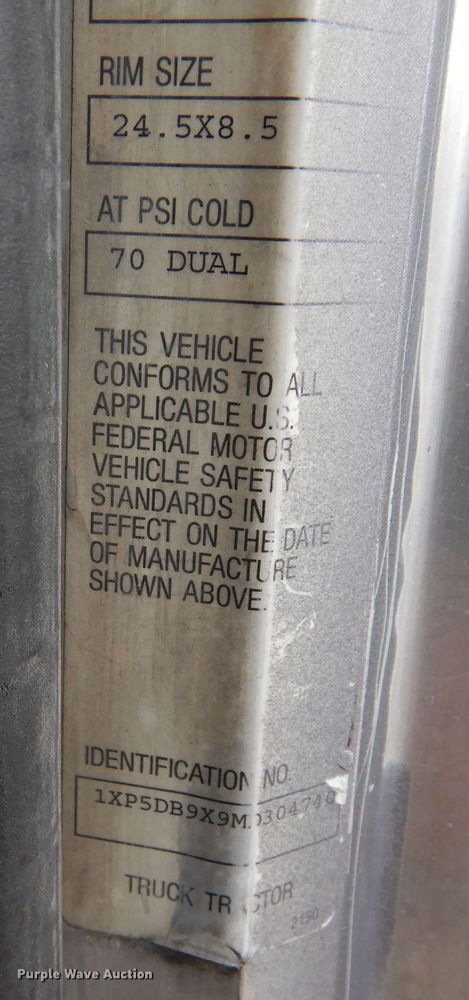 image for item DN6279 1991 Peterbilt 379  semi truck