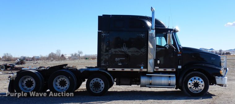 image for item DN6289 2006 International 9400i  semi truck