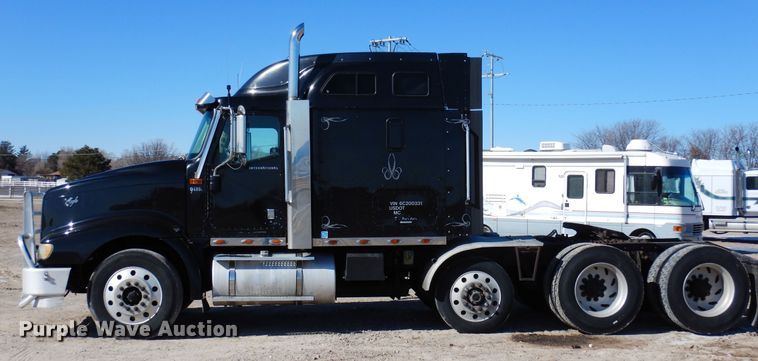 image for item DN6289 2006 International 9400i  semi truck