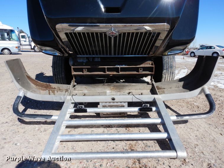 image for item DN6289 2006 International 9400i  semi truck