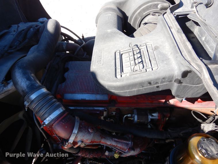 image for item DN6289 2006 International 9400i  semi truck