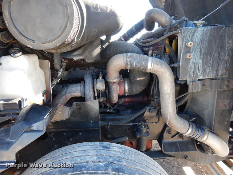 image for item DN6289 2006 International 9400i  semi truck