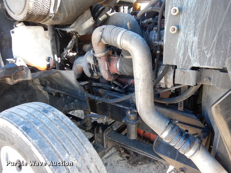 image for item DN6289 2006 International 9400i  semi truck