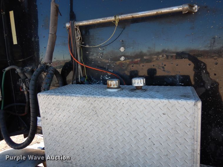 image for item DN6289 2006 International 9400i  semi truck