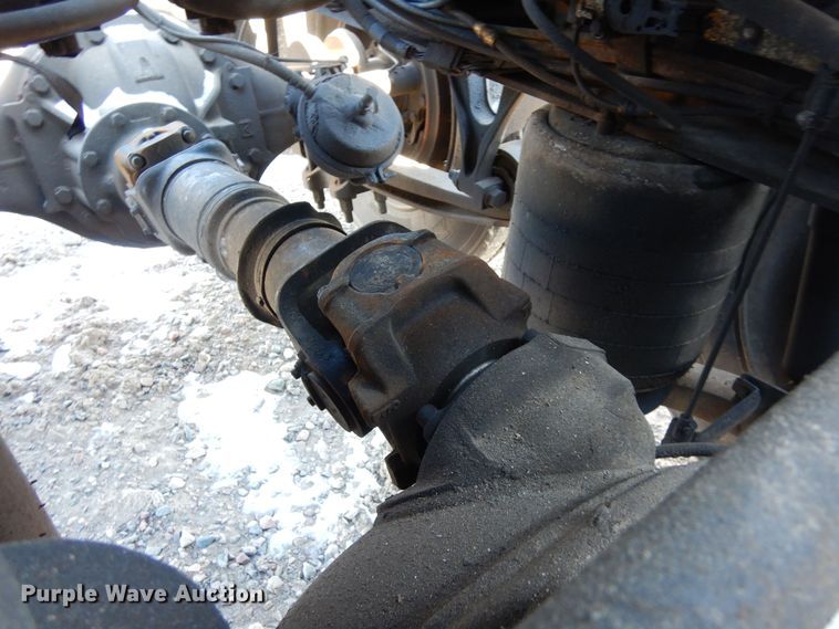 image for item DN6289 2006 International 9400i  semi truck