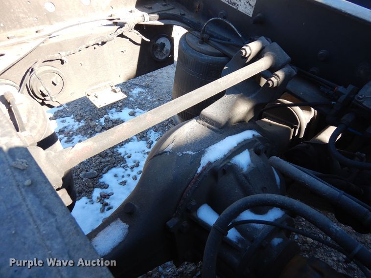 image for item DN6289 2006 International 9400i  semi truck