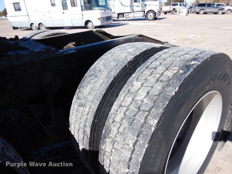 image for item DN6289 2006 International 9400i  semi truck