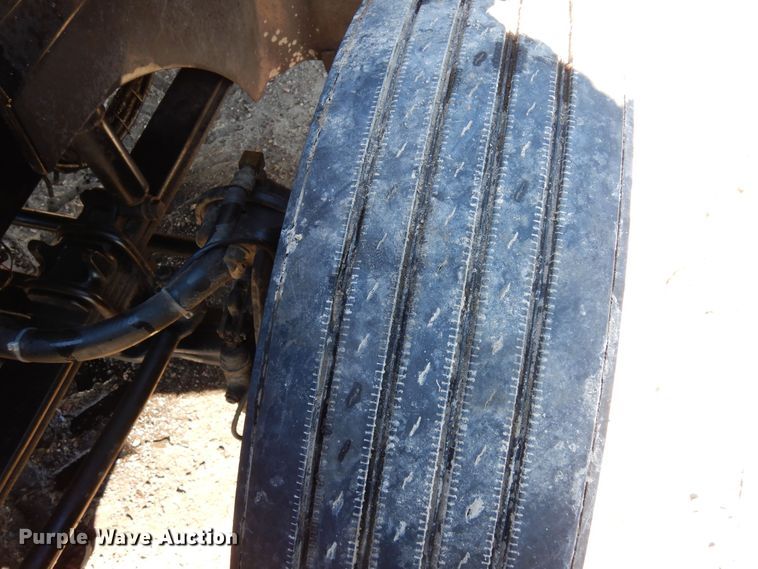 image for item DN6289 2006 International 9400i  semi truck