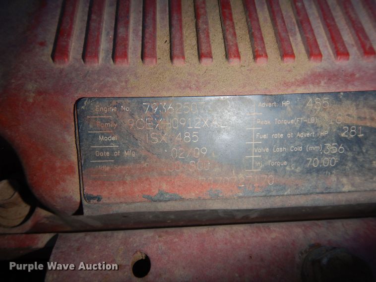 image for item DN6302 2010 Peterbilt  389 winch truck