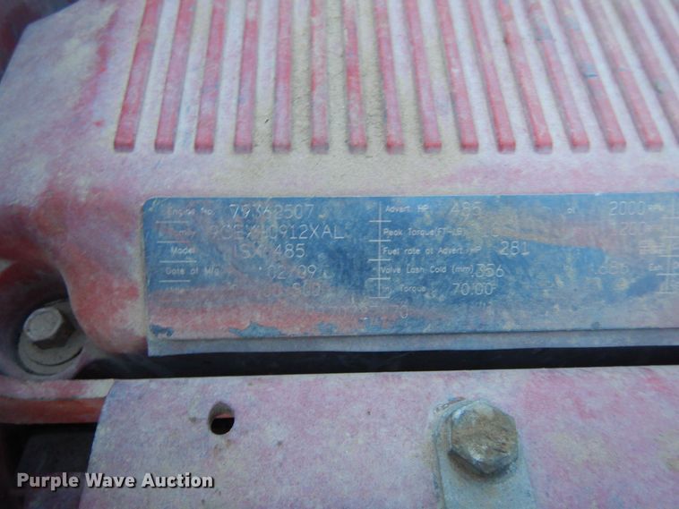 image for item DN6302 2010 Peterbilt  389 winch truck