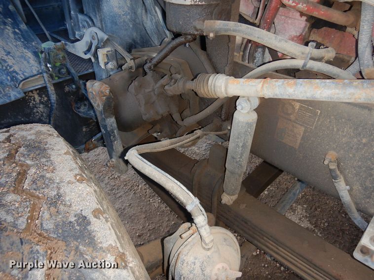 image for item DN6302 2010 Peterbilt  389 winch truck