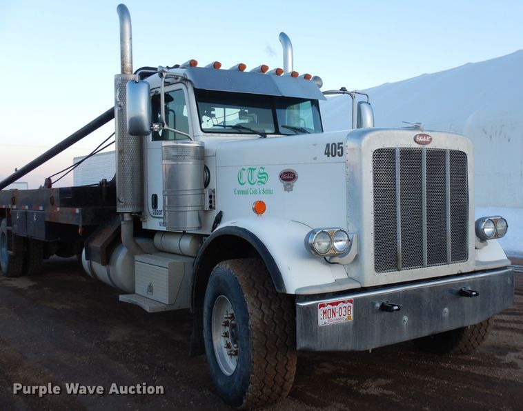 image for item DN6302 2010 Peterbilt  389 winch truck