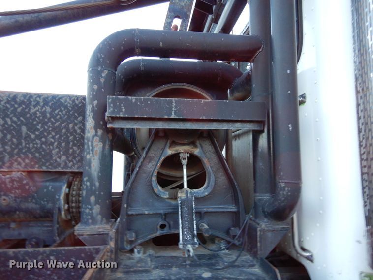 image for item DN6302 2010 Peterbilt  389 winch truck