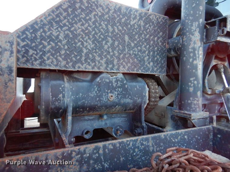 image for item DN6302 2010 Peterbilt  389 winch truck