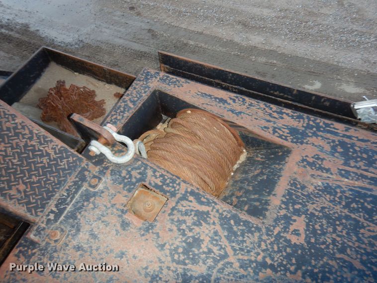 image for item DN6302 2010 Peterbilt  389 winch truck