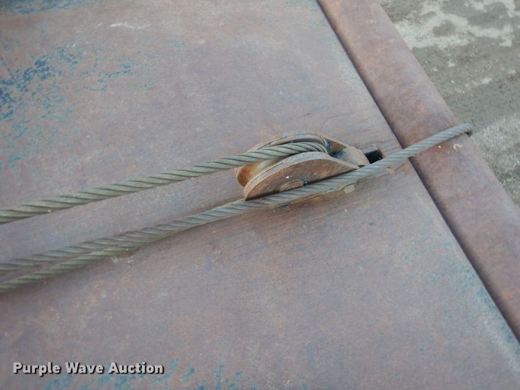 image for item DN6302 2010 Peterbilt  389 winch truck