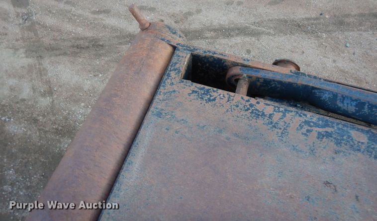 image for item DN6302 2010 Peterbilt  389 winch truck