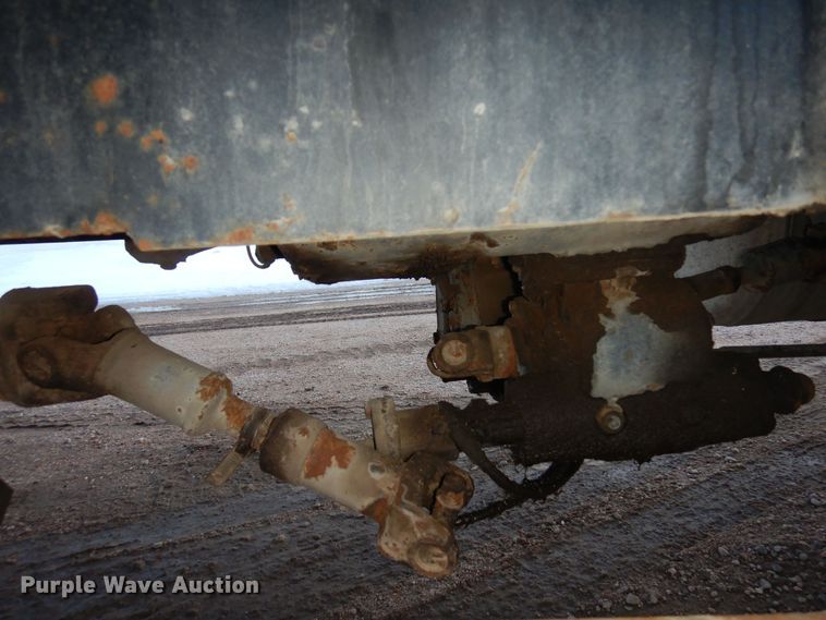 image for item DN6302 2010 Peterbilt  389 winch truck