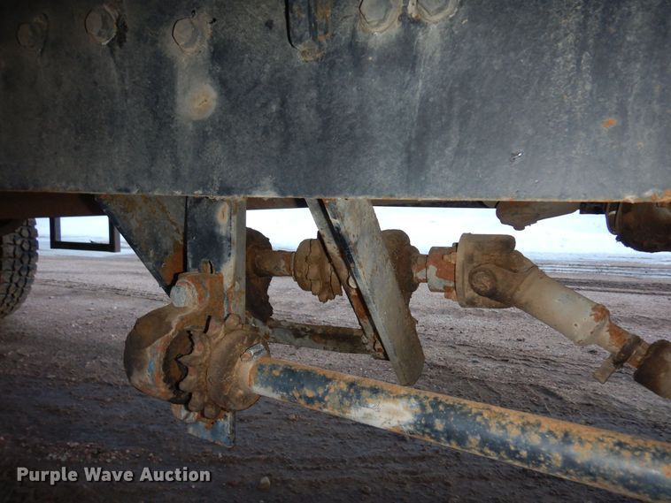 image for item DN6302 2010 Peterbilt  389 winch truck