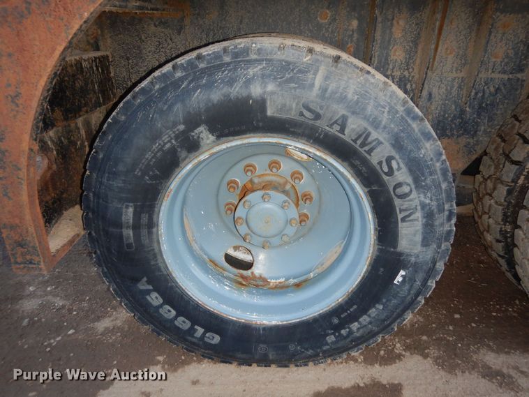 image for item DN6302 2010 Peterbilt  389 winch truck