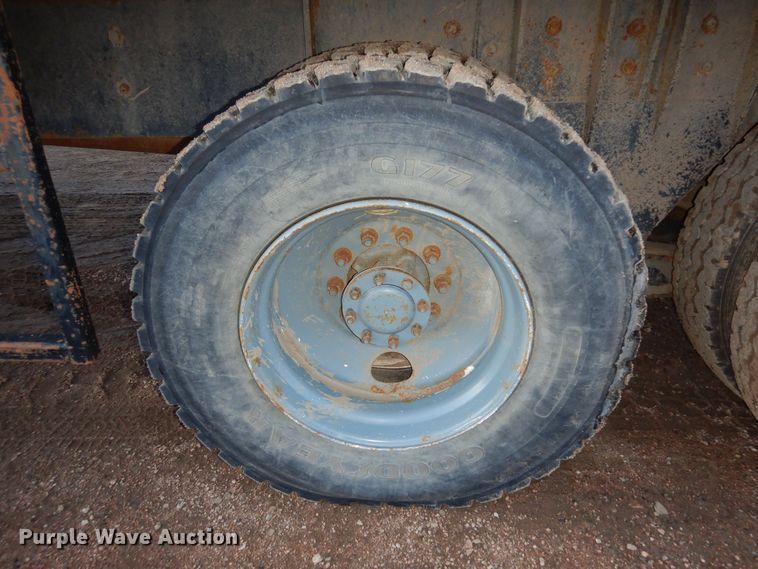 image for item DN6302 2010 Peterbilt  389 winch truck