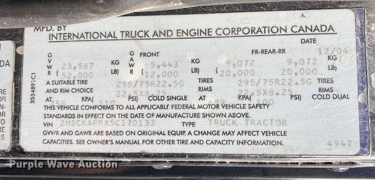 image for item DN8198 2005 International 9900ix  semi truck